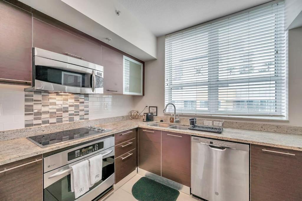Luxury Apt 3 Mins To Dt Tampa -Pool-Gym-Balcony 外观 照片