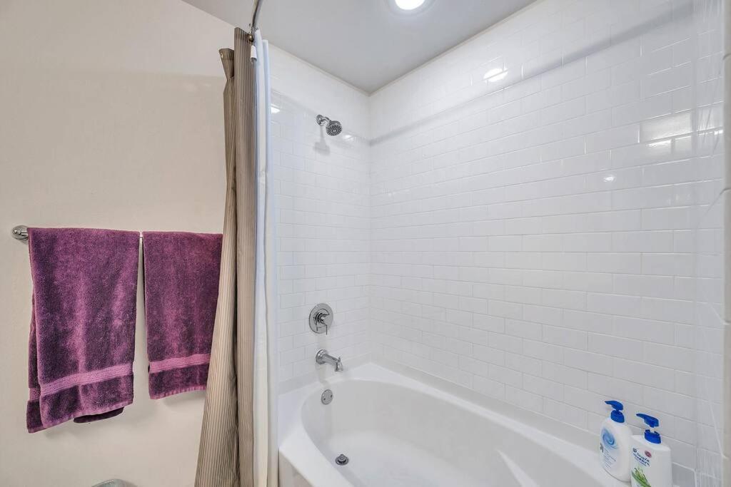 Luxury Apt 3 Mins To Dt Tampa -Pool-Gym-Balcony 外观 照片