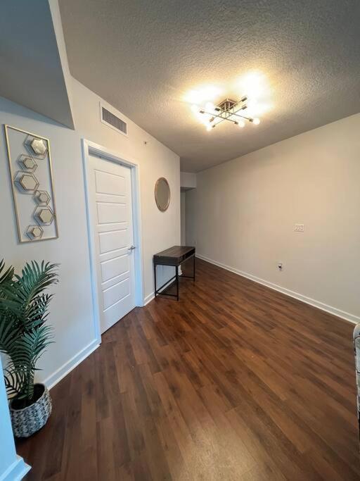 Luxury Apt 3 Mins To Dt Tampa -Pool-Gym-Balcony 外观 照片