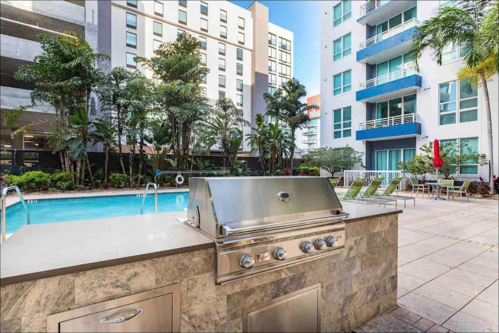 Luxury Apt 3 Mins To Dt Tampa -Pool-Gym-Balcony 外观 照片