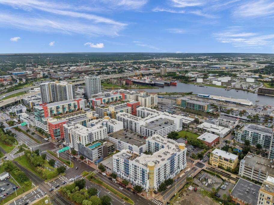 Luxury Apt 3 Mins To Dt Tampa -Pool-Gym-Balcony 外观 照片
