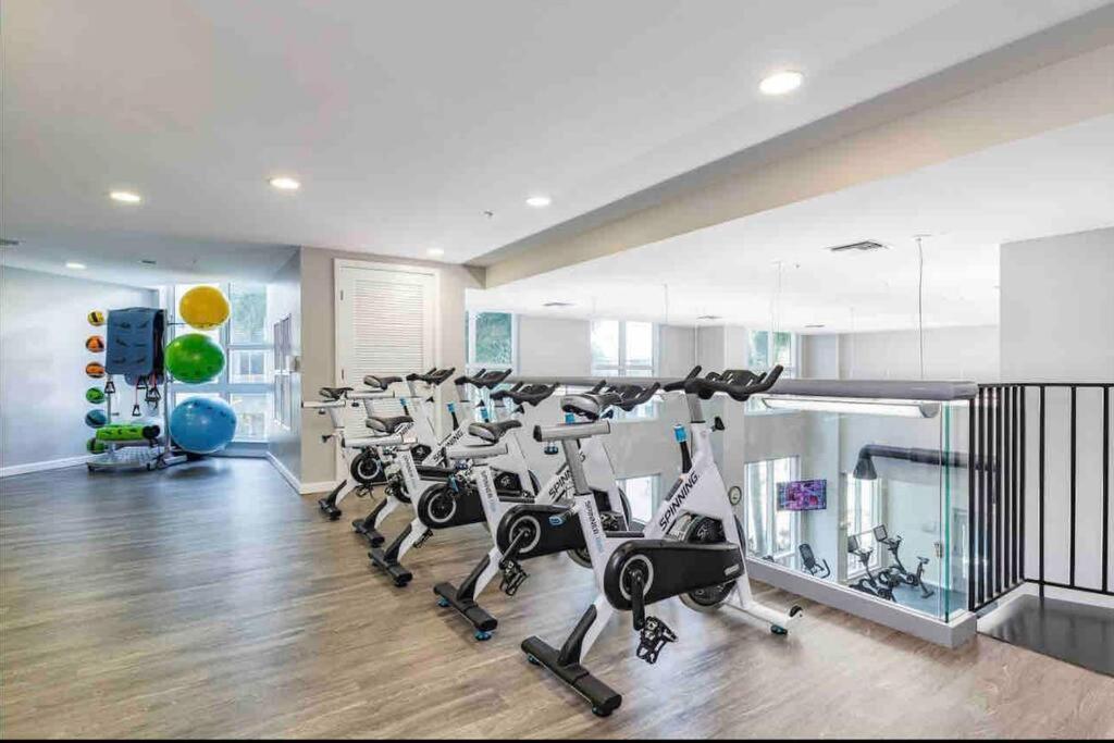 Luxury Apt 3 Mins To Dt Tampa -Pool-Gym-Balcony 外观 照片