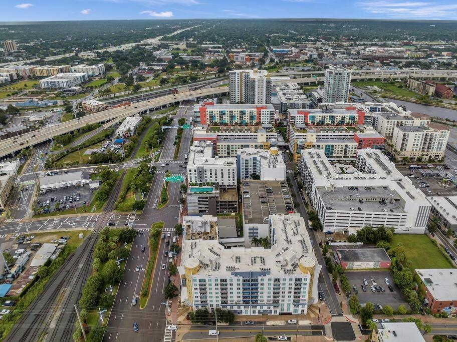 Luxury Apt 3 Mins To Dt Tampa -Pool-Gym-Balcony 外观 照片